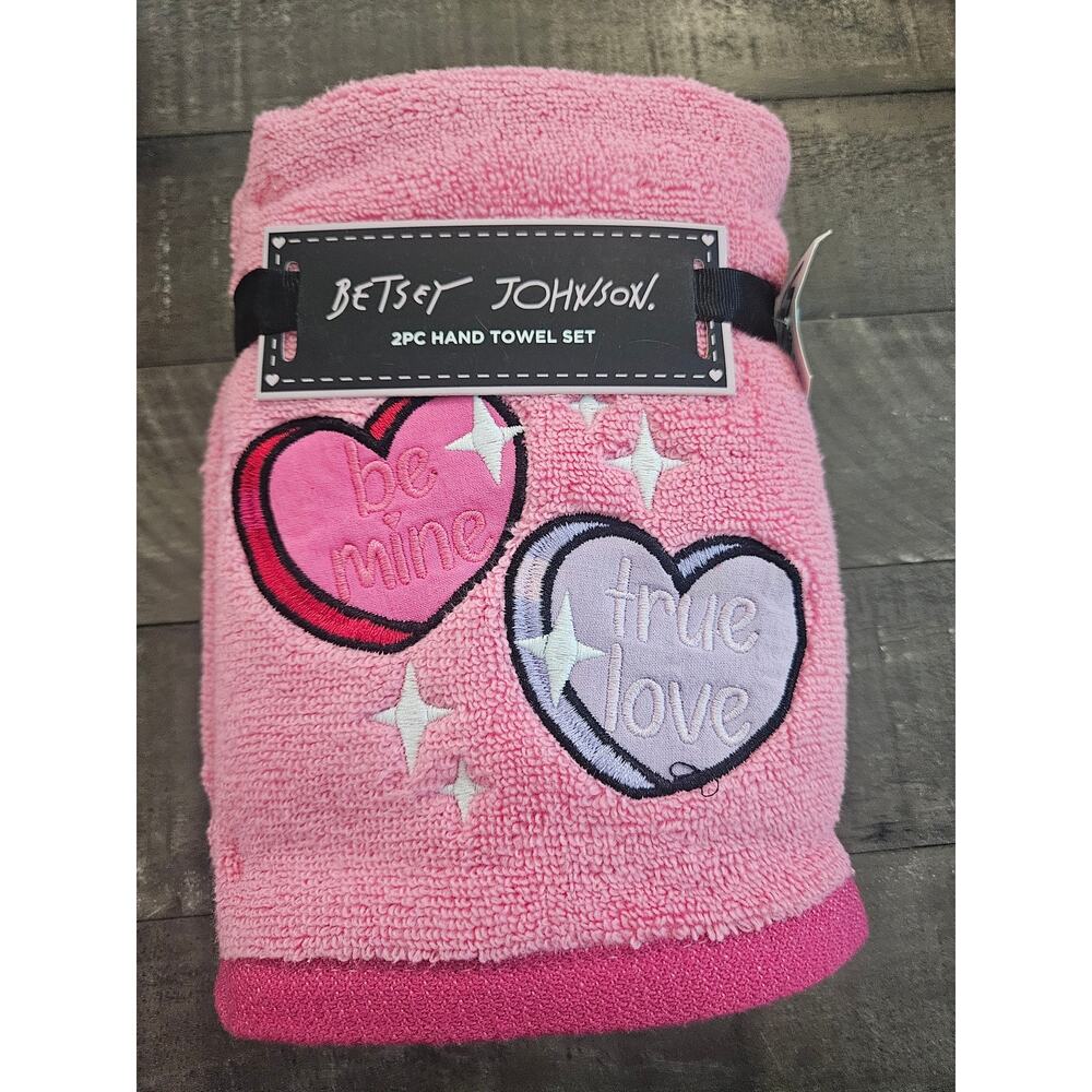 Betsey Johnson Hand Towels Set of 2 Valentines Hearts Be Mine True Love NWT HTF